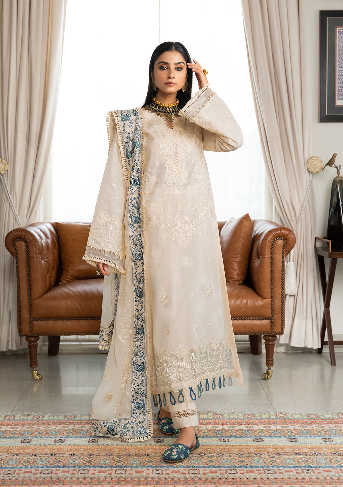 aik-atelier-Lawn-24-samah-look-02-1