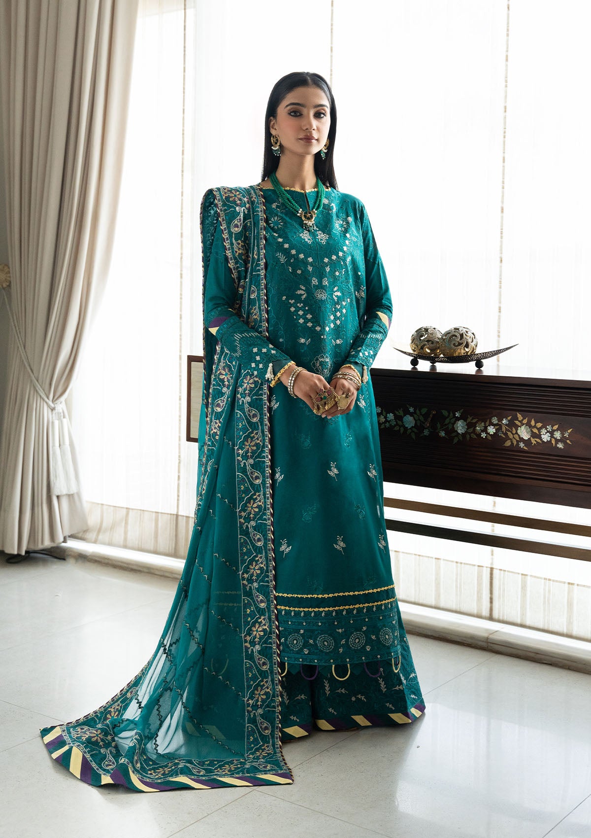 aik-atelier-Lawn-24-samah-look-04-1