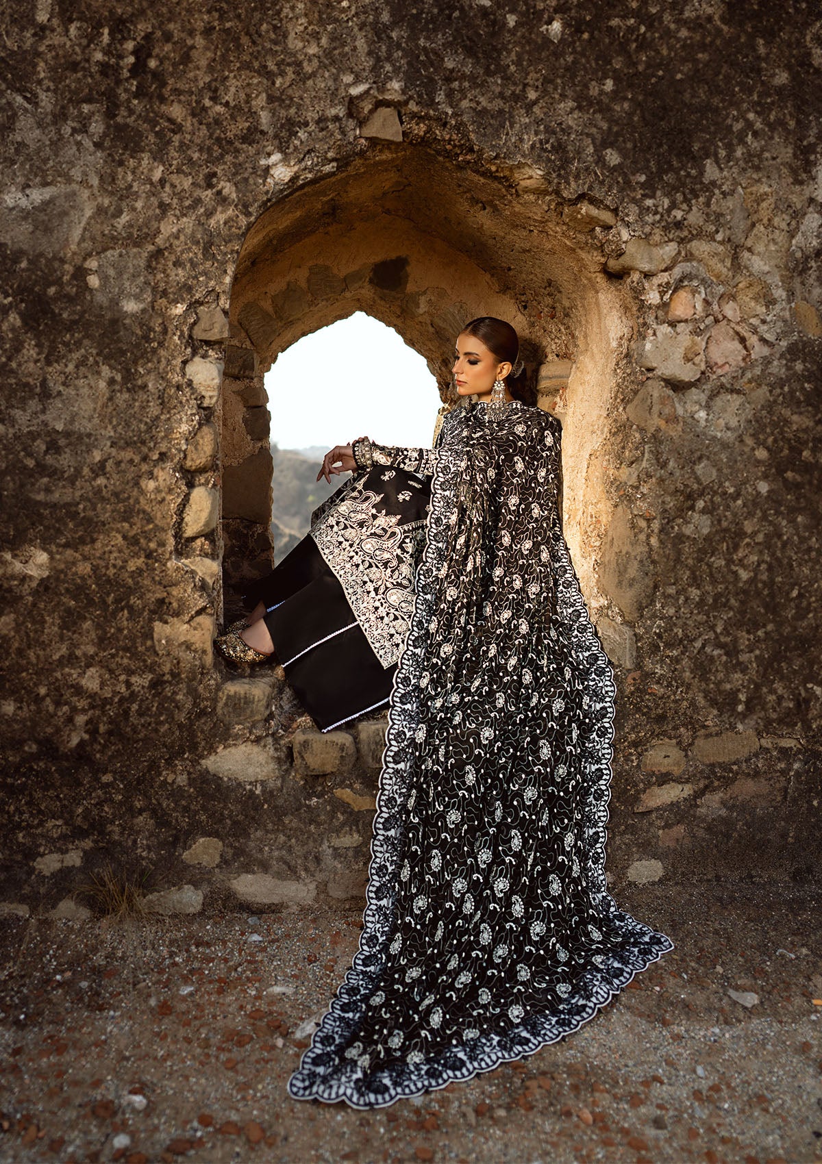 aik-atelier-pardes-lawn-24-look-08-3