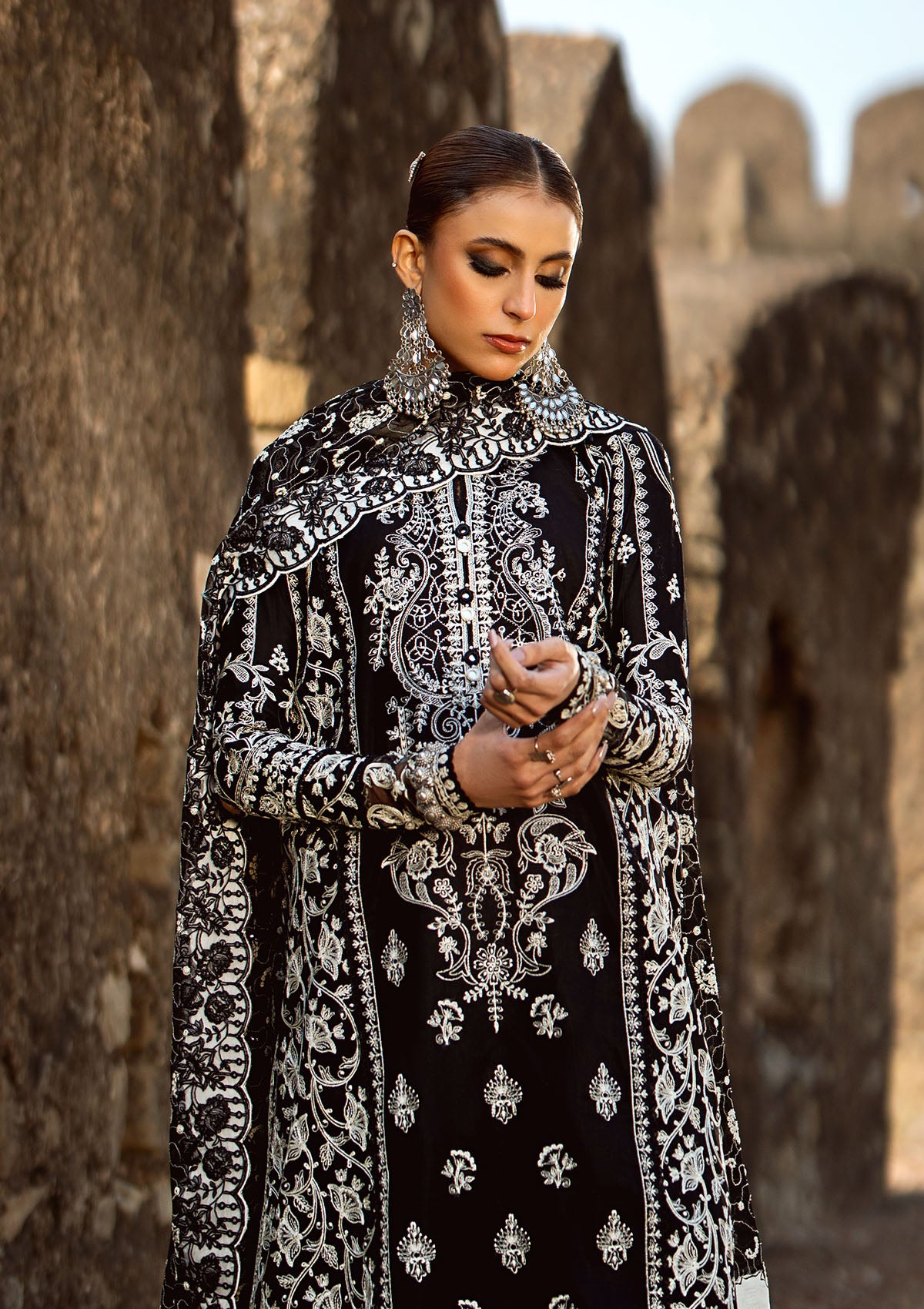 aik-atelier-pardes-lawn-24-look-08-4