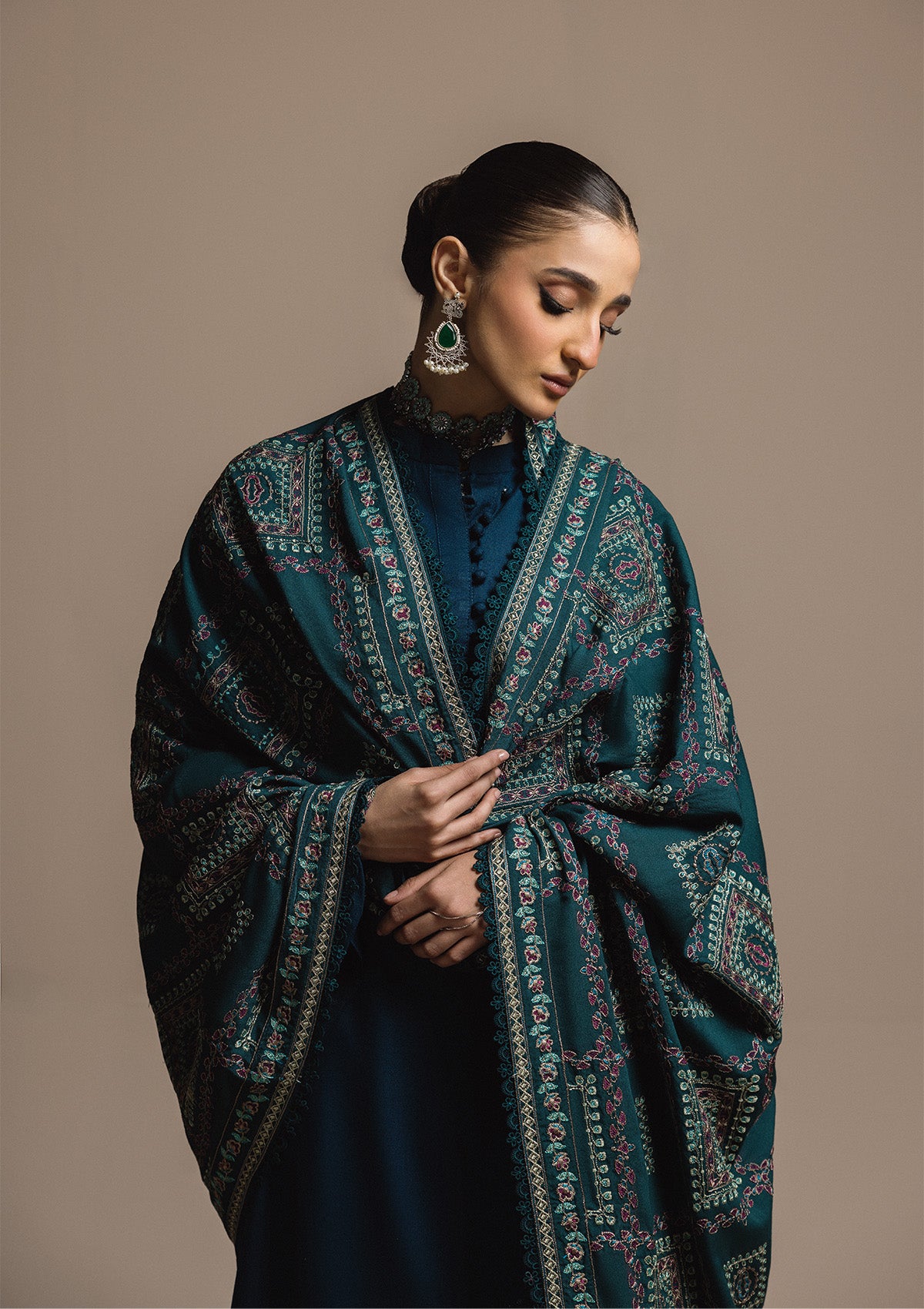 AIK ROZ '25 D3 - KARANDI - LOOK 01