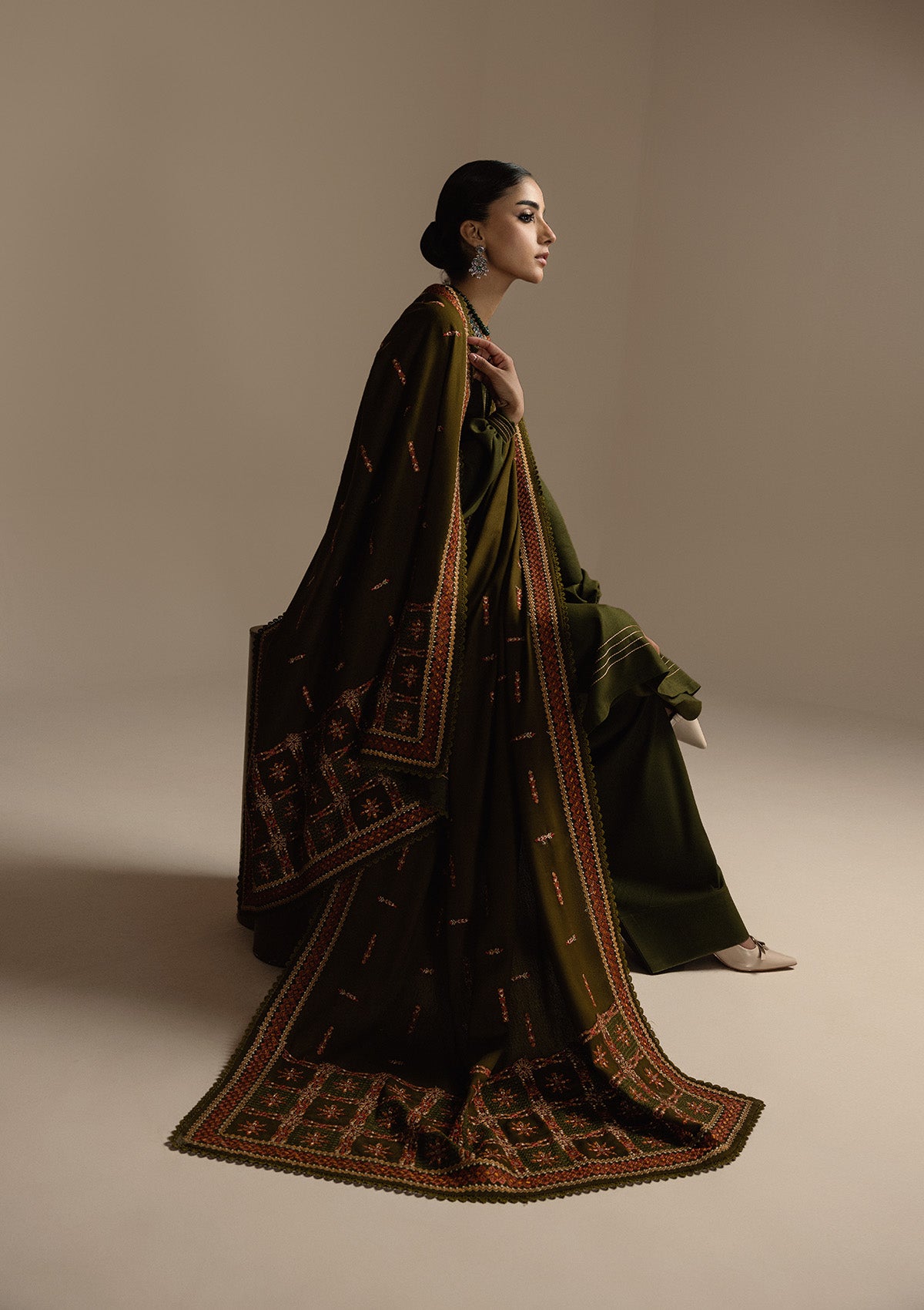 AIK ROZ '25 D3 - KARANDI - LOOK 05