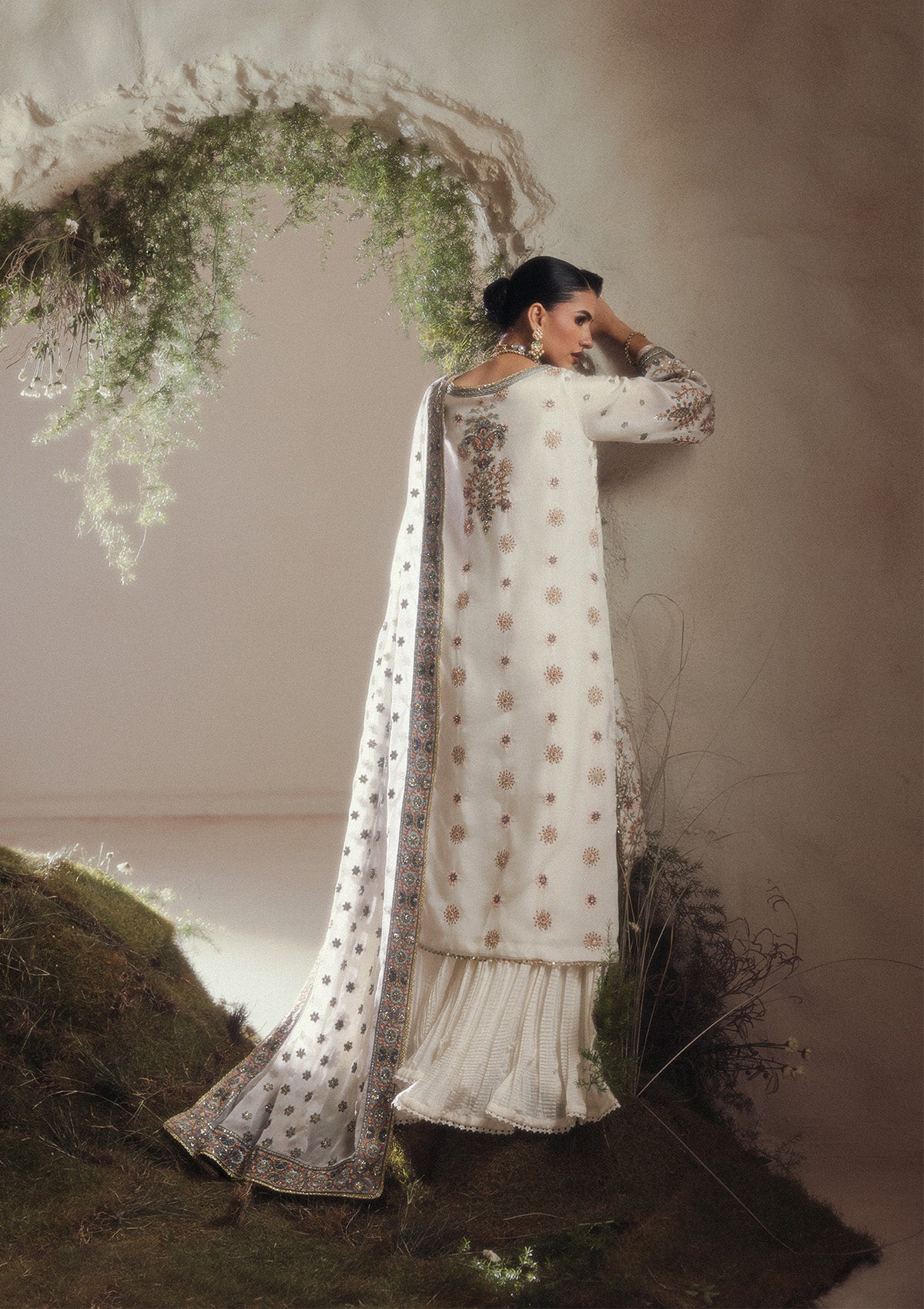 Aik Shaam - Look C2601