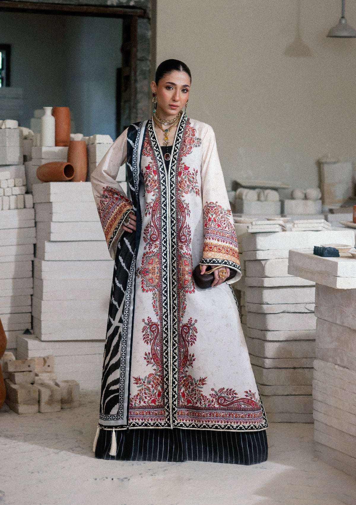 Lady Aik - Look B2604