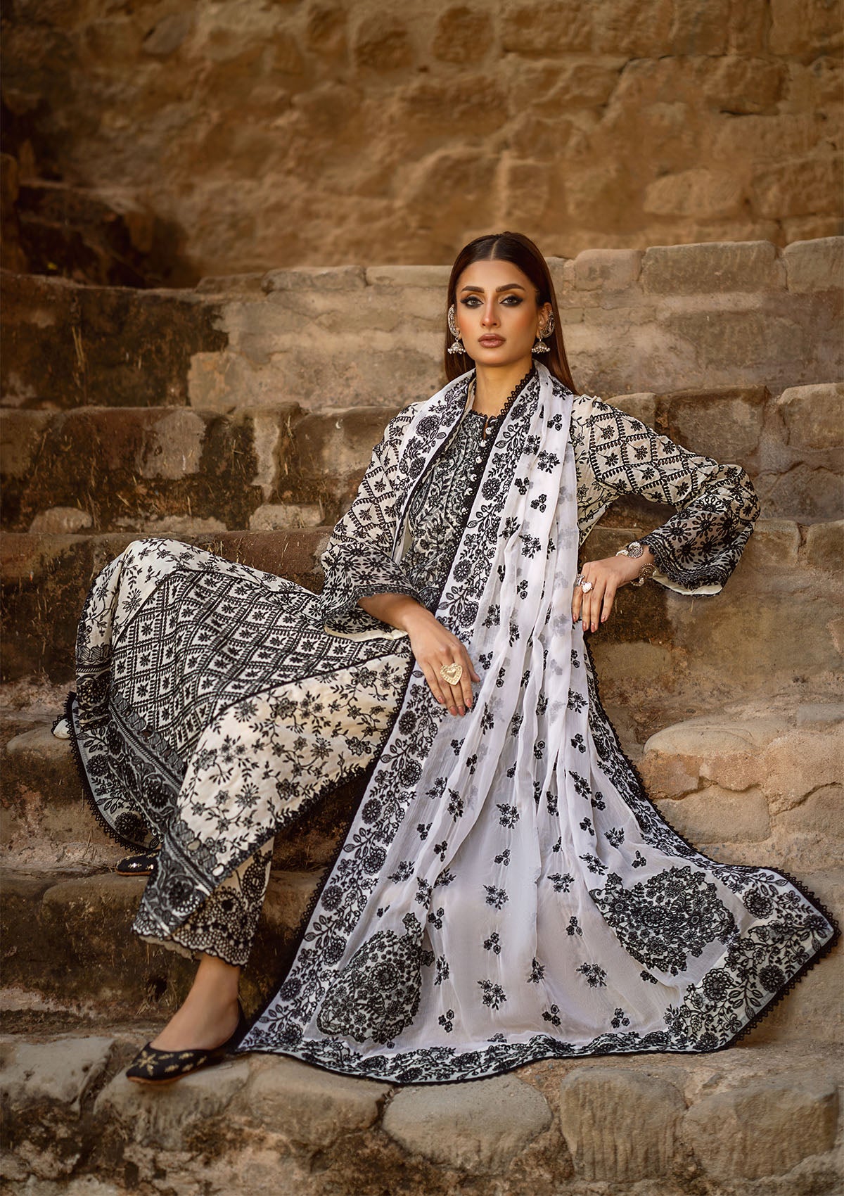 aik-atelier-pardes-lawn-24-look-01-3