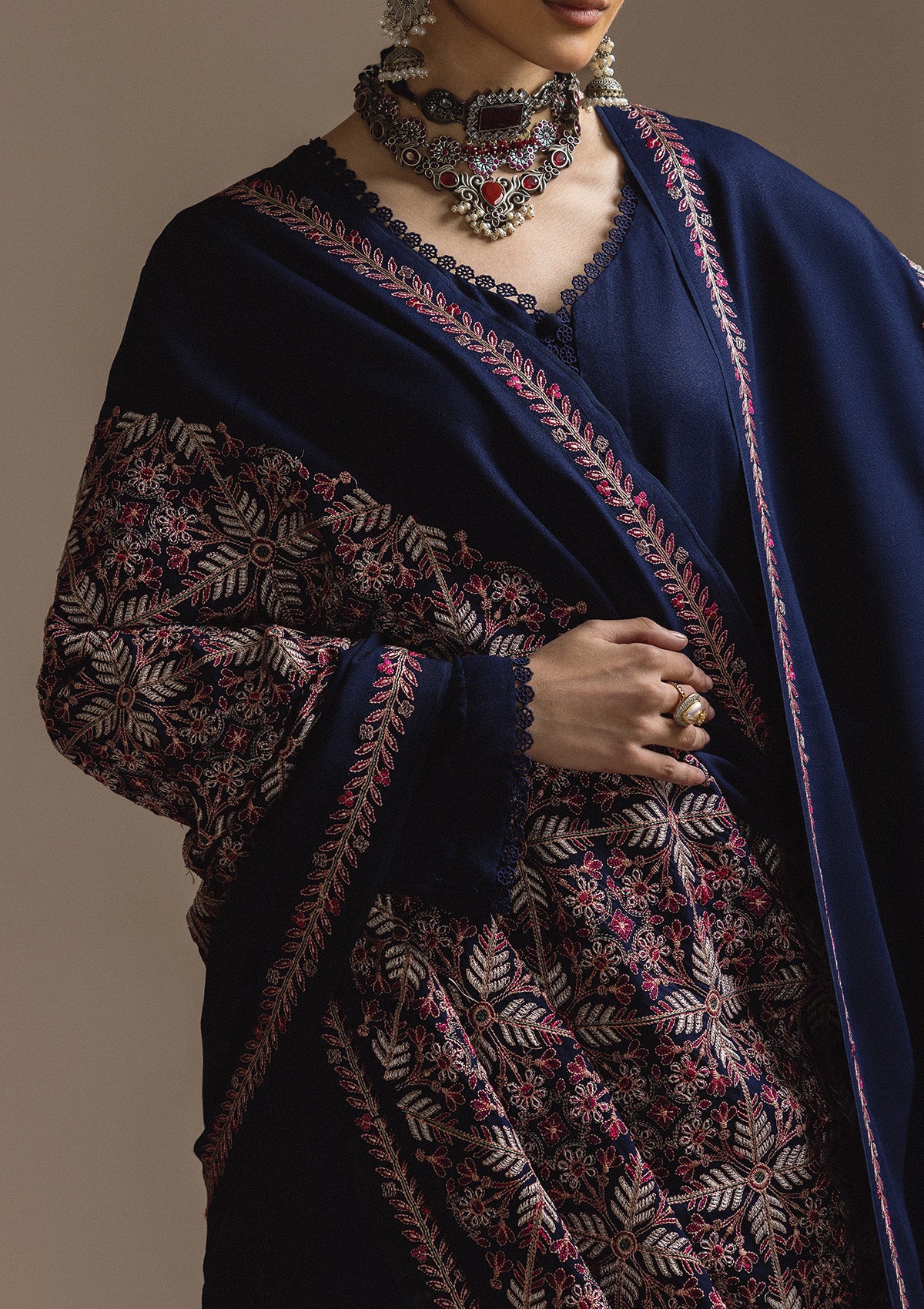 AIK ROZ '25 D3 - KARANDI - LOOK 06