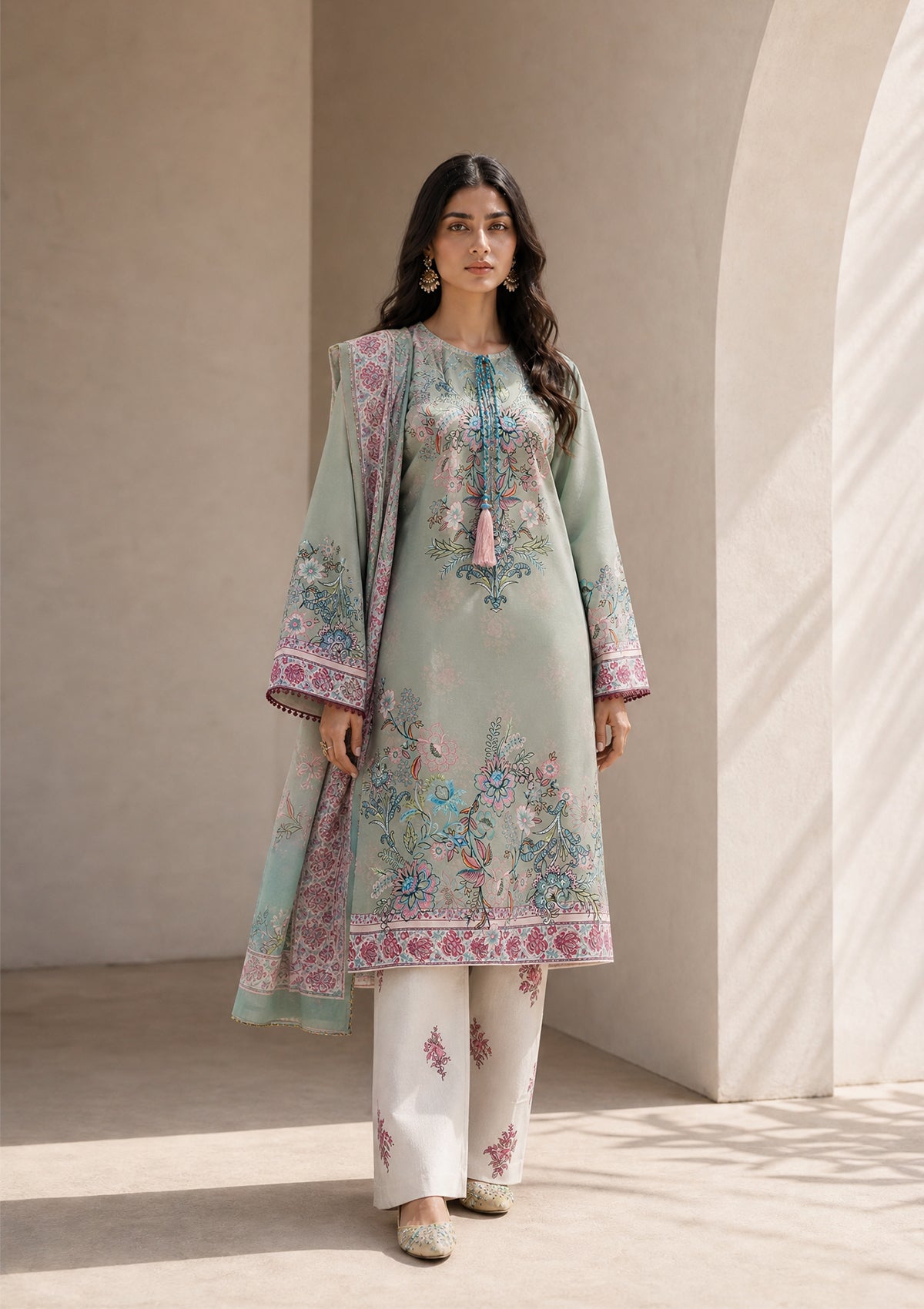 Aik Roz- Look B2506
